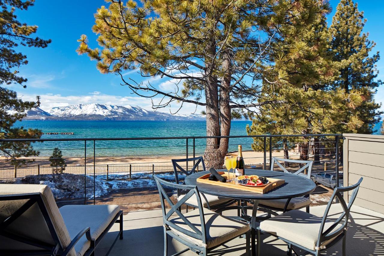 Premier King Suite Lake View